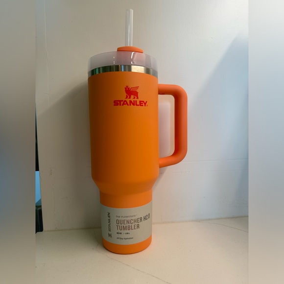 Stanley Other - Stanley 40oz Tangerine Tumblr. 🌴💗